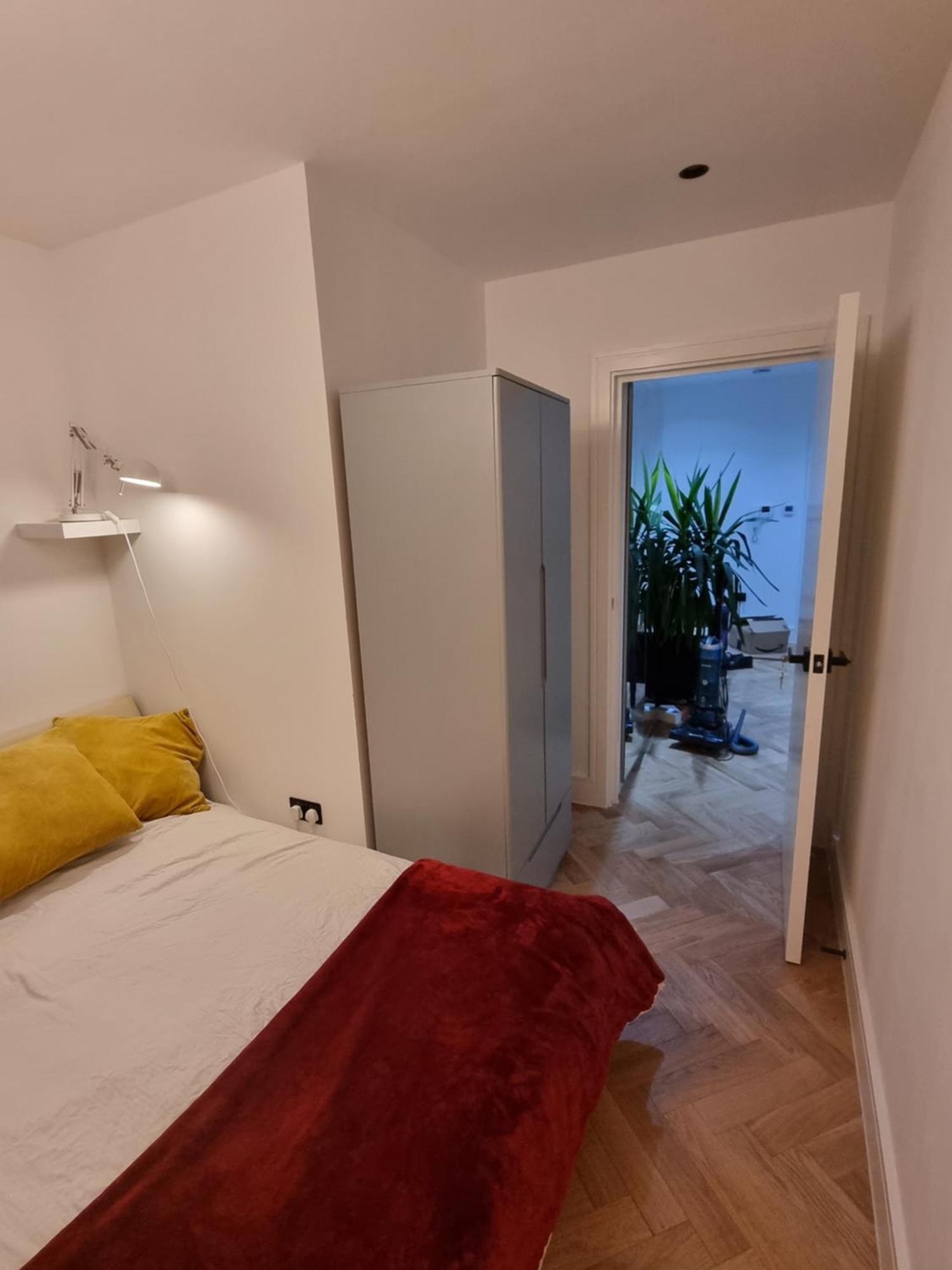 Bright Spacious Apartment In The Park Лондон Екстериор снимка
